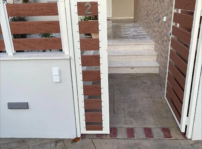 Seaside Archontiko *